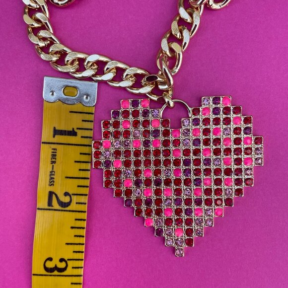 NWT Betsey Johnson Heart Necklace - Pink & Red Rhinestone Heart Thick Go… - Picture 5 of 12